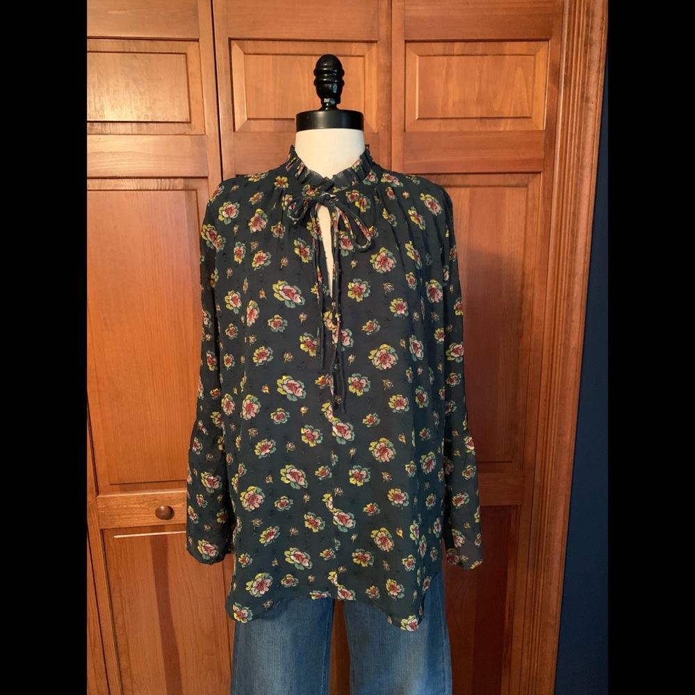 Loft Blouse - Picture 2 of 7